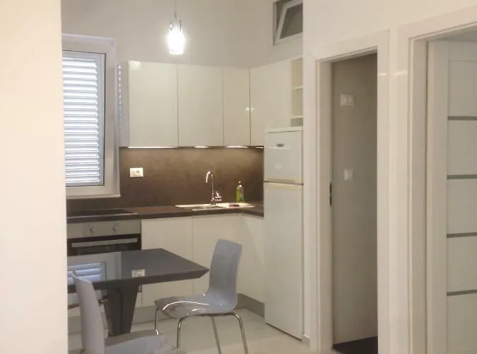 Maria アパート ザダル